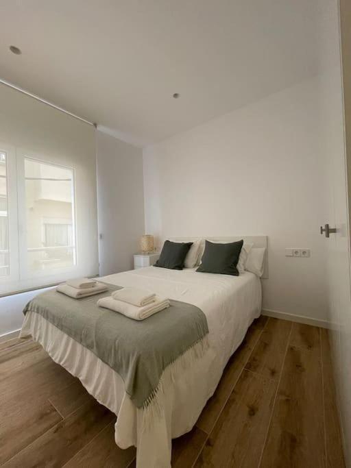Apartamento Nuevo Centrico Frente Al Mar En Palamos Exterior photo