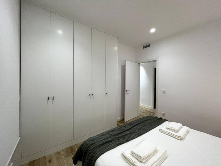 Apartamento Nuevo Centrico Frente Al Mar En Palamos Exterior photo