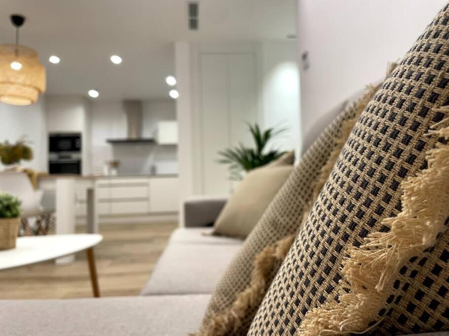 Apartamento Nuevo Centrico Frente Al Mar En Palamos Exterior photo